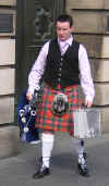 piper.JPG (64311 bytes)
